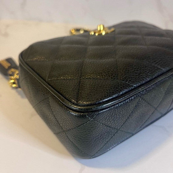 SOLD Vintage Small Chanel Black Caviar Camera Bag - Picture 3 of 16
